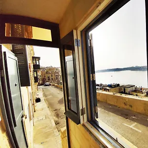Oasis 22 Savynomad Harbour Residences Wow Views Valletta